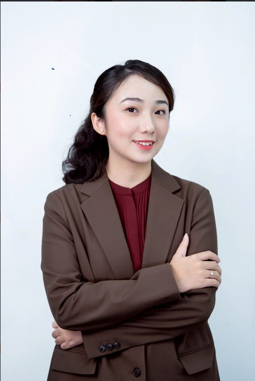 Cô Nguyễn Thị Ý Nhi